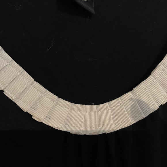 Black with white ribbon edging - Picture 4 of 5